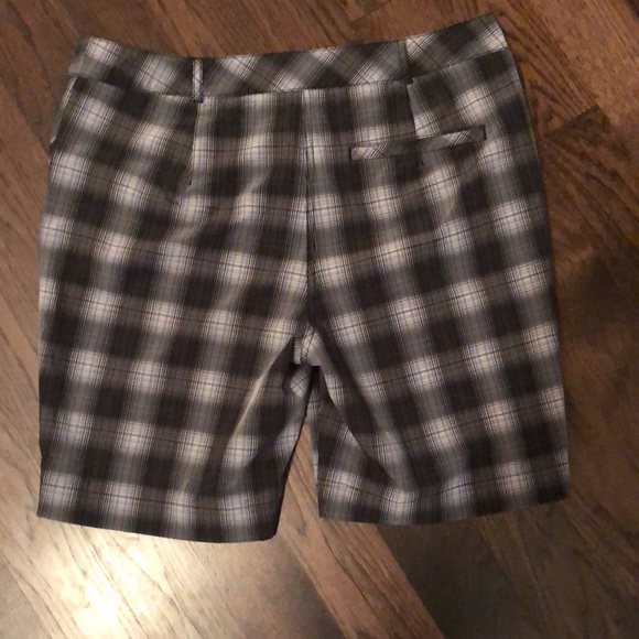 Cutter & Buck Annika Shorts-Stretch - Picture 7 of 10